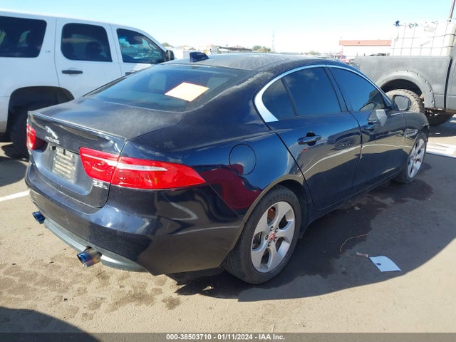 2017 JAGUAR XE SAJAR4BG3HA974381 Photo 3