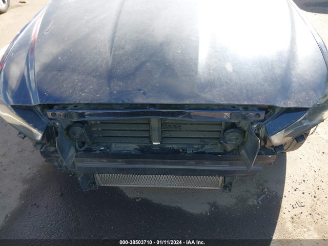 2017 JAGUAR XE SAJAR4BG3HA974381 Photo 5