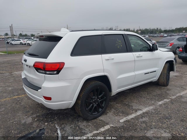 1C4RJEAG0JC407832 Jeep Grand Cherokee Altitude 4x2