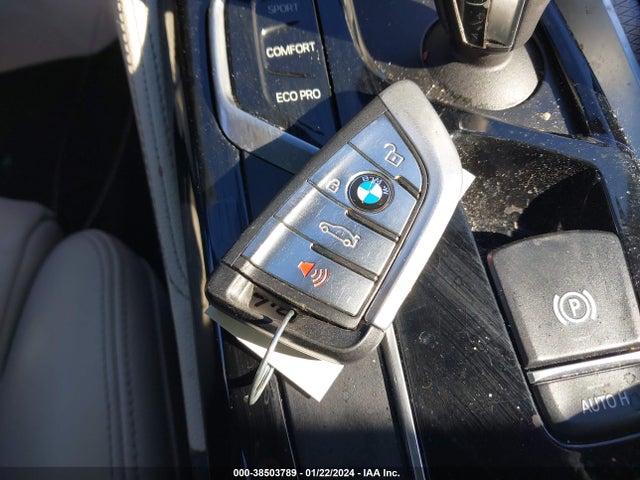 BMW 540i Xdrive 2018 WBAJE7C54JWC57537 Image 11