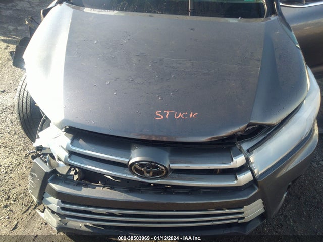 Toyota Highlander Le 2019 5TDBZRFH4KS740778 Image 10