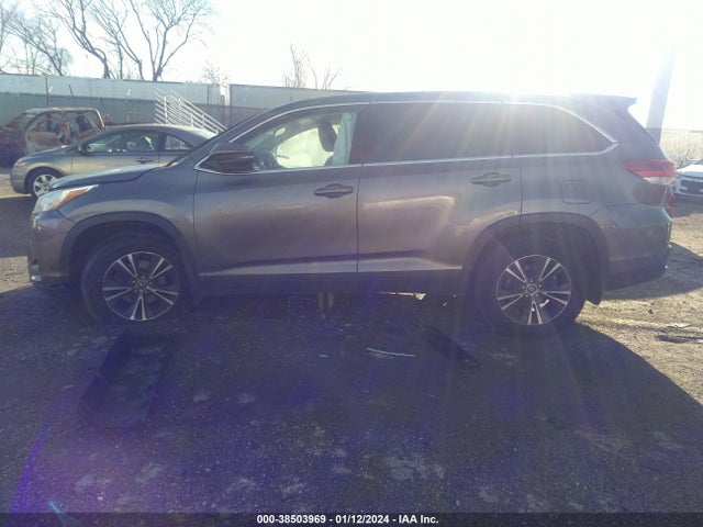 Toyota Highlander Le 2019 5TDBZRFH4KS740778 Image 13