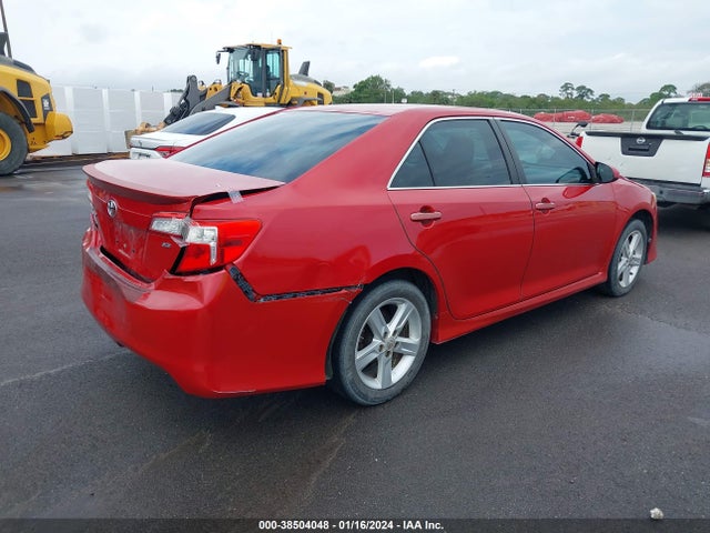 Toyota CAMRY SE 2014 4T1BF1FK2EU801823 Image 4