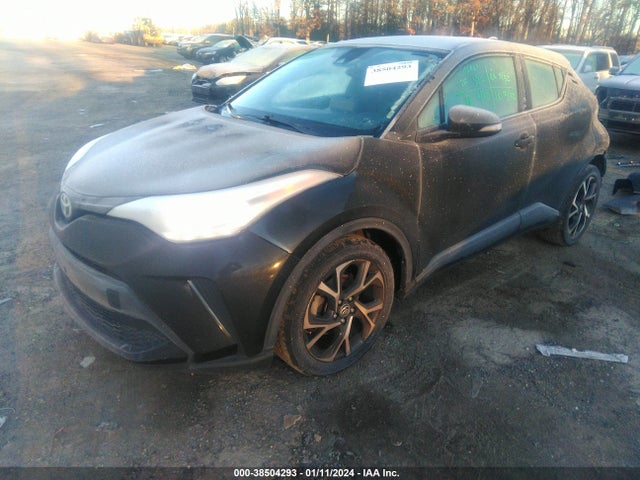 Toyota C-HR XLE 2020 NMTKHMBX3LR109197 Image 2