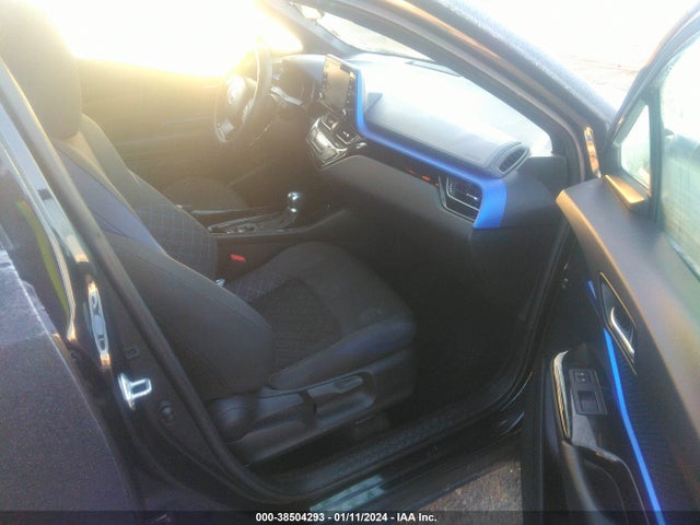 Toyota C-HR XLE 2020 NMTKHMBX3LR109197 Image 5