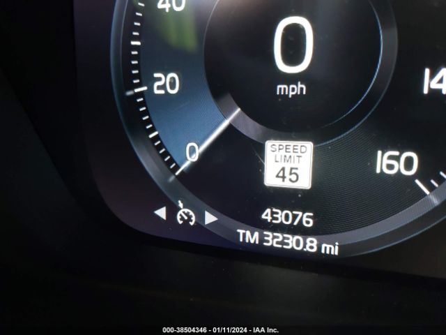 YV4AC2HK7L2321780 Volvo Xc40 T4 Momentum