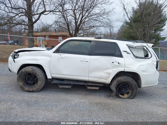 Toyota 4runner Trd Off Road 2019 JTEBU5JR7K5652395 Image 15