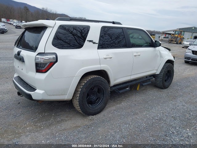 Toyota 4runner Trd Off Road 2019 JTEBU5JR7K5652395 Image 4
