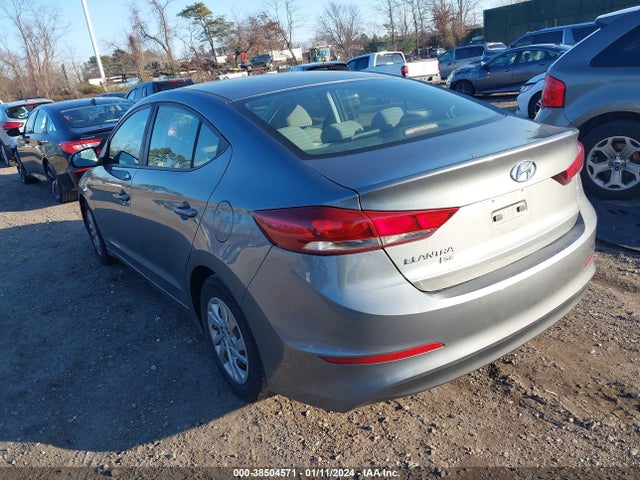 Hyundai ELANTRA SE 2018 KMHD74LF9JU595294 Image 3