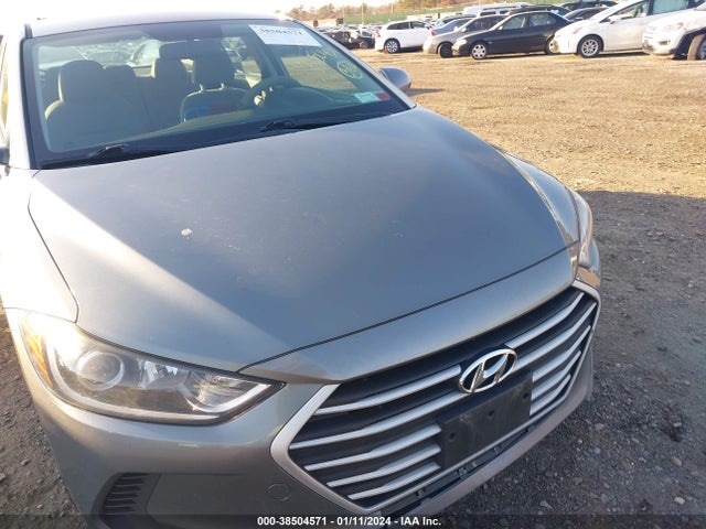 Hyundai ELANTRA SE 2018 KMHD74LF9JU595294 Image 6