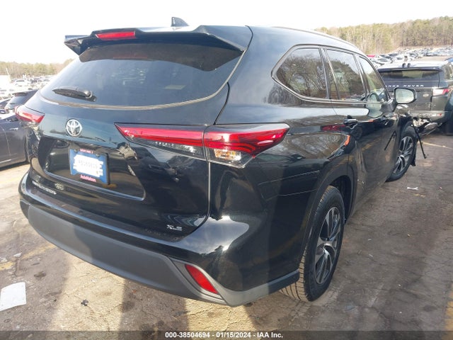 Toyota Highlander Xle 2021 5TDGZRAH0MS057914 Image 4