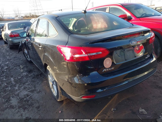 Ford FOCUS SE 2016 1FADP3F23GL403640 Image 3
