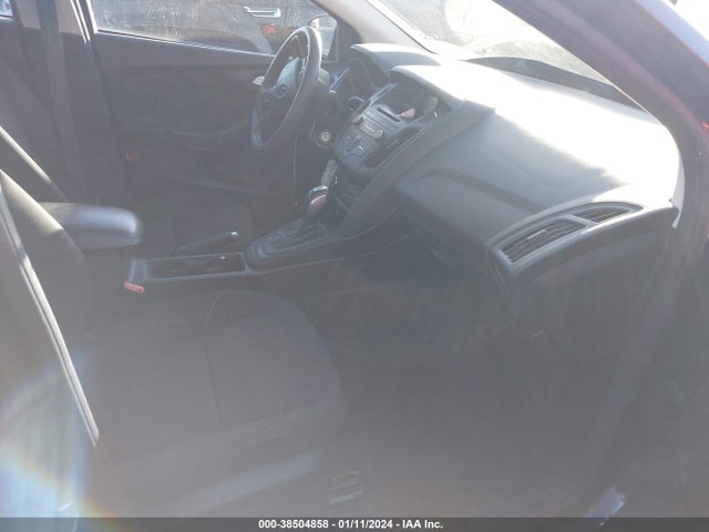 Ford FOCUS SE 2016 1FADP3F23GL403640 Image 5