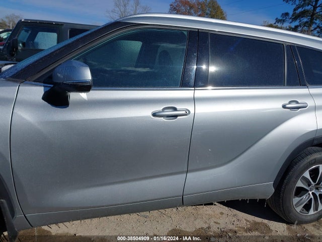 Toyota Highlander Xle 2022 5TDGZRAH6NS543211 Image 15