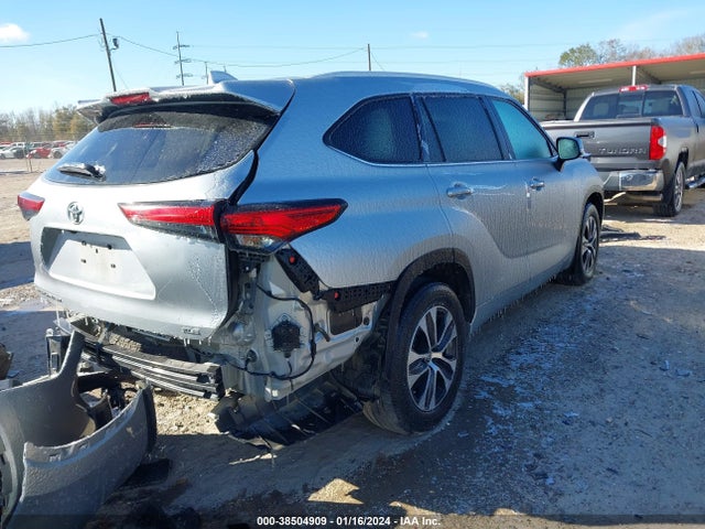 Toyota Highlander Xle 2022 5TDGZRAH6NS543211 Image 4