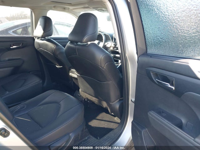 Toyota Highlander Xle 2022 5TDGZRAH6NS543211 Image 8