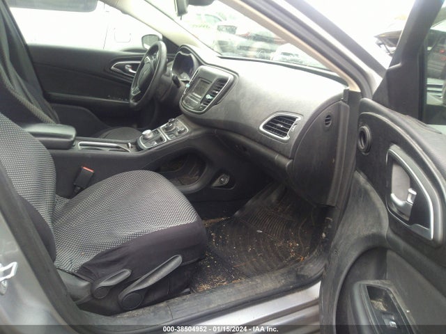 Chrysler 200 Limited 2015 1C3CCCAB4FN684900 Image 5