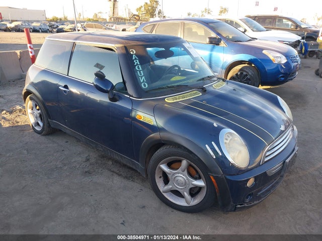 2006 MINI COOPER WMWRC33526TK68415 Photo 0