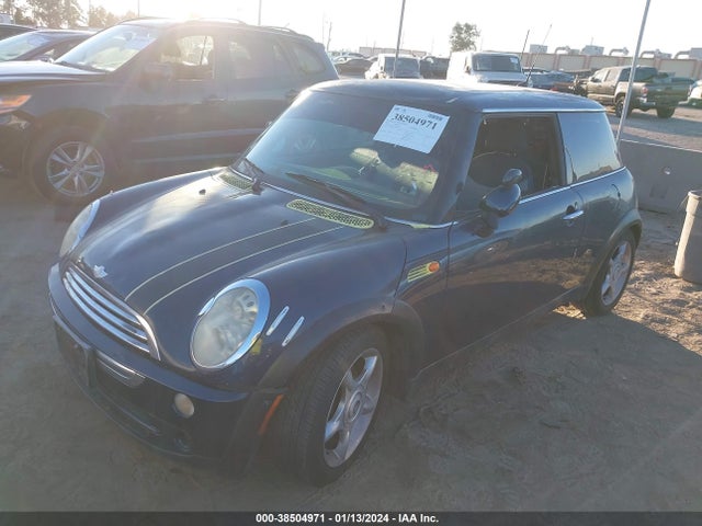 2006 MINI COOPER WMWRC33526TK68415 Photo 1