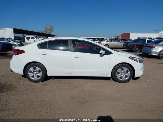 KIA FORTE LX 2018 3KPFK4A79JE271333 Image 13