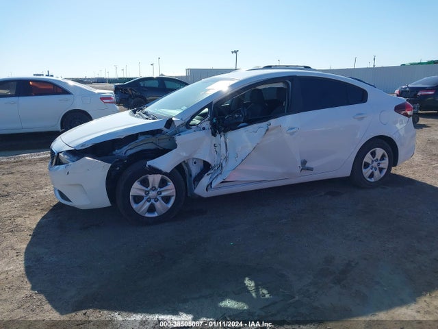 KIA FORTE LX 2018 3KPFK4A79JE271333 Image 14