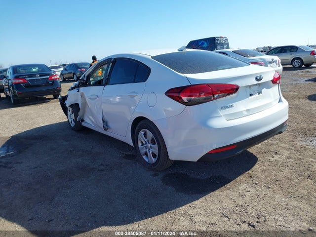KIA FORTE LX 2018 3KPFK4A79JE271333 Image 3