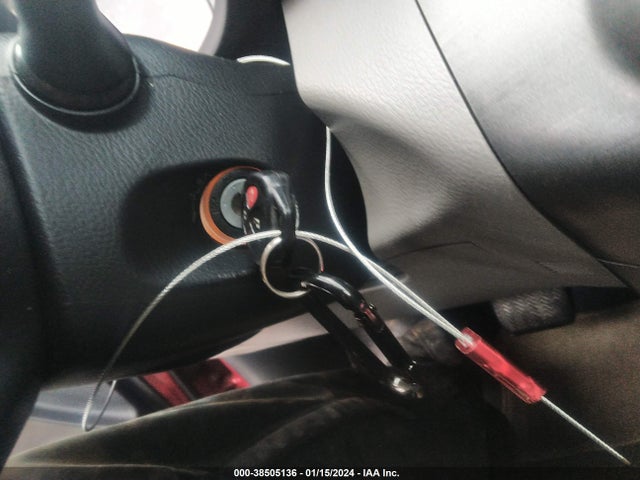 2009 TOYOTA RAV4 VIN: JTMZF33VX95000408
