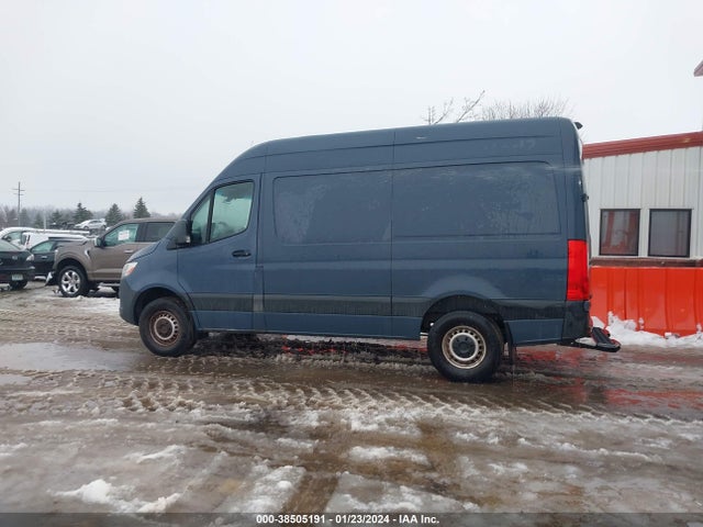 WD4PF0CD7KP061020 Mercedes-Benz om 642 with brake assist