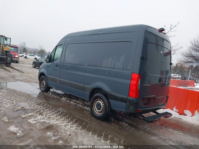 WD4PF0CD7KP061020 Mercedes-Benz om 642 with brake assist