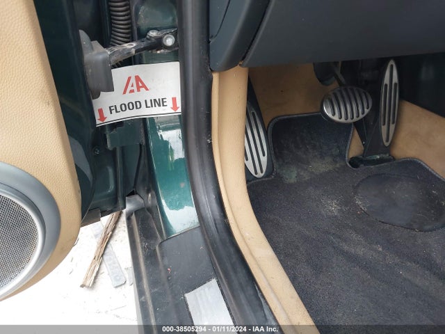 2005 MINI COOPER S WMWRH33555TK55433 Photo 5