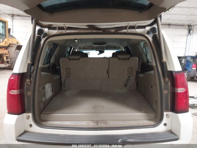 Chevrolet Suburban Lt 2019 1GNSKHKC9KR208280 Image 16