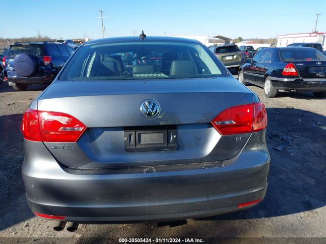 3VWD17AJ2EM307878 Volkswagen Jetta 1.8t Se