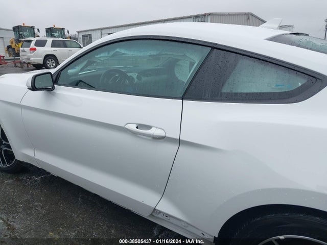 Ford Mustang Ecoboost Premium Fastback 2022 1FA6P8TH4N5101452 Image 14