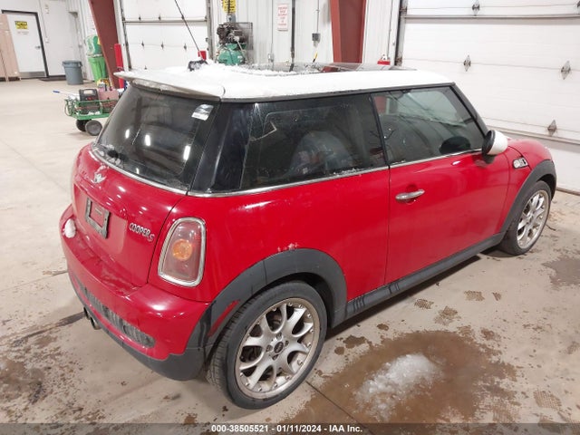 2007 MINI COOPER S WMWMF73597TL83989 Photo 3