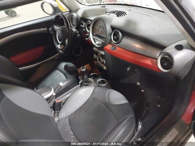 2007 MINI COOPER S WMWMF73597TL83989 Photo 4