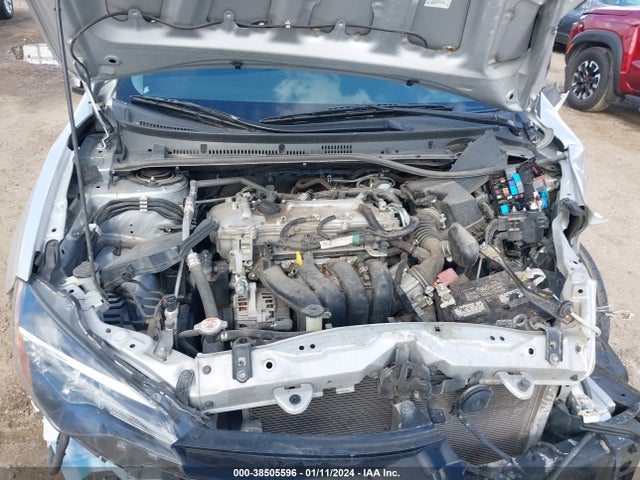 Toyota COROLLA LE 2018 2T1BURHE7JC110584 Image 10