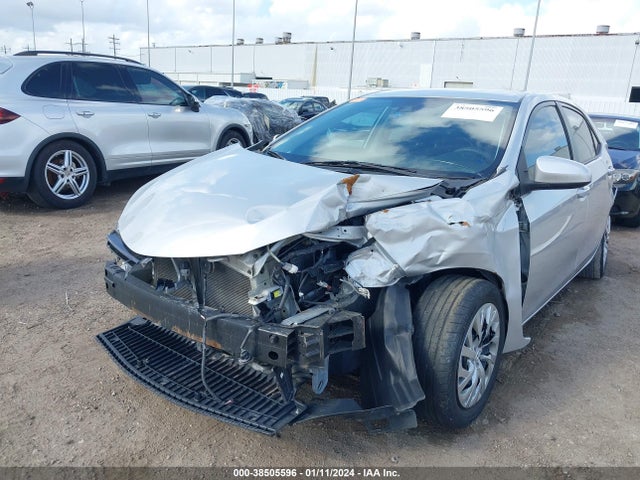 Toyota COROLLA LE 2018 2T1BURHE7JC110584 Image 6