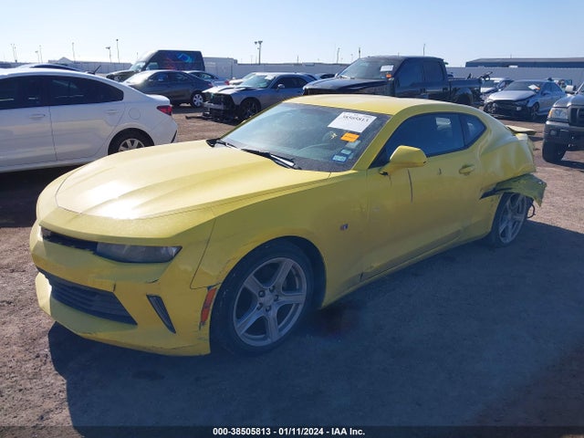 Chevrolet Camaro 1lt 2018 1G1FB1RXXJ0173965 Image 2