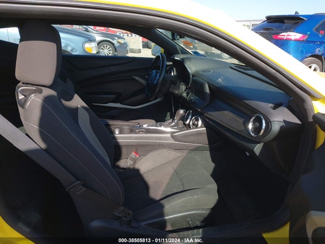 Chevrolet Camaro 1lt 2018 1G1FB1RXXJ0173965 Image 5