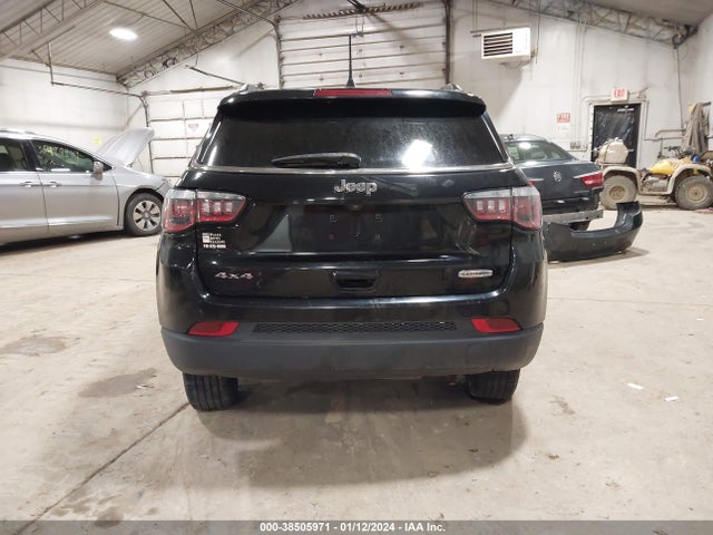 Jeep Compass Latitude 4x4 2019 3C4NJDBB9KT767800 Image 16