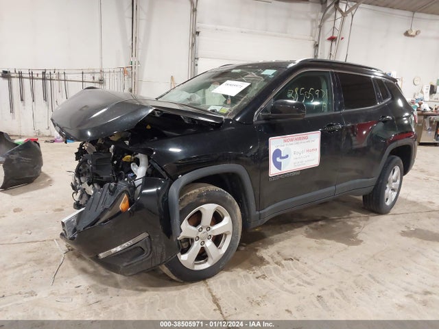 Jeep Compass Latitude 4x4 2019 3C4NJDBB9KT767800 Image 2