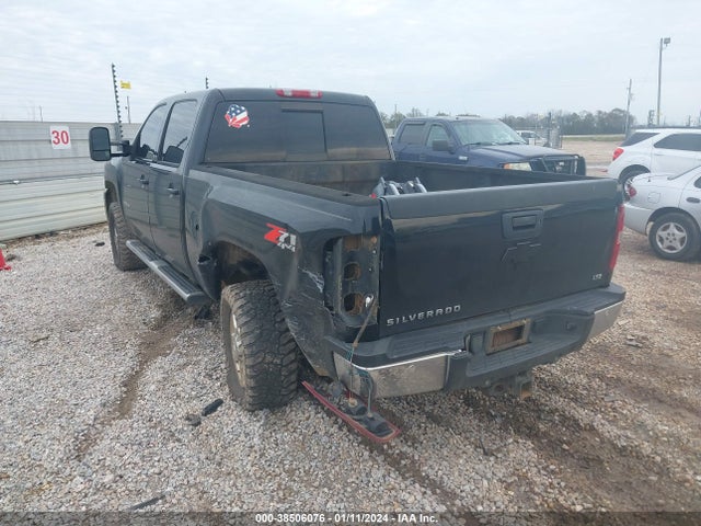 2011 CHEVROLET SILVERADO 2500HD LTZ VIN: 1GC1KYE82BF111158