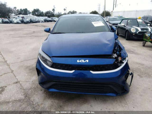 3KPF24AD5NE493704 KIA Forte Lxs