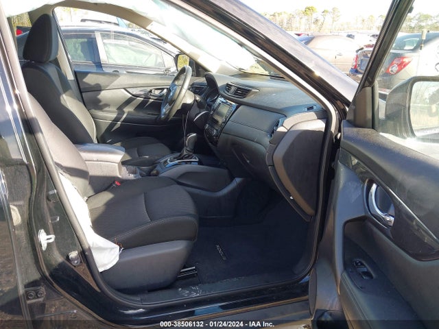 2019 NISSAN ROGUE SV VIN: KNMAT2MT6KP521455
