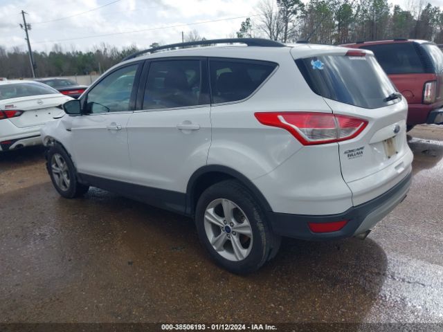 1FMCU0GXXEUE34040 Ford ESCAPE SE