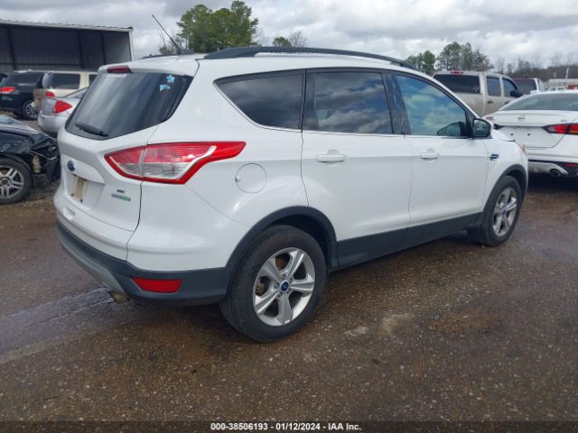 1FMCU0GXXEUE34040 Ford ESCAPE SE