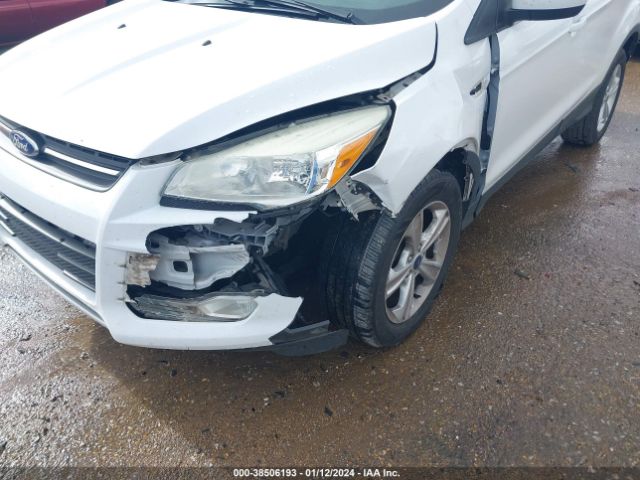 1FMCU0GXXEUE34040 Ford ESCAPE SE