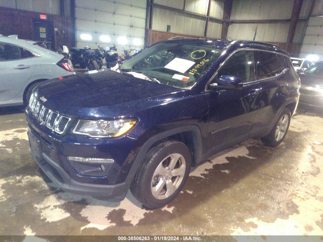 Jeep Compass Latitude 4x4 2018 3C4NJDBB9JT179460 Image 2