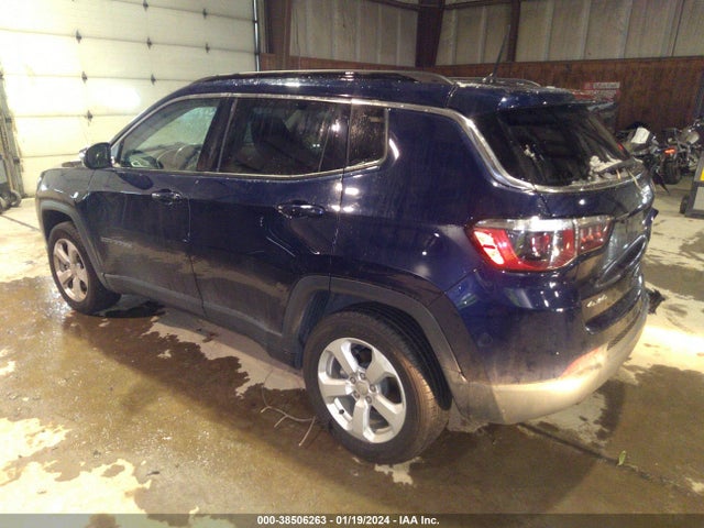 Jeep Compass Latitude 4x4 2018 3C4NJDBB9JT179460 Image 3