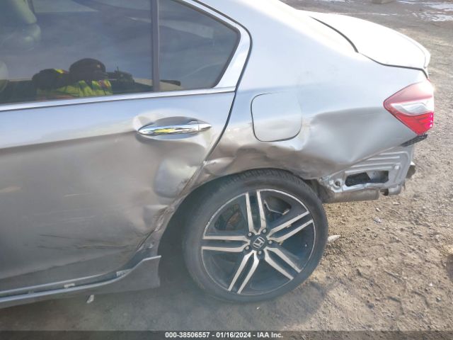 1HGCR3F9XHA038420 Honda Accord Touring V6